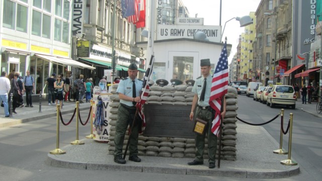 USA%20Army%20in%20Berlin-normal.jpg