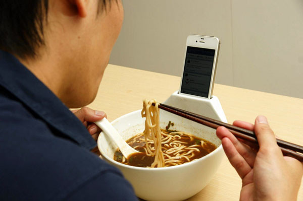 anti-loneliness-ramen-bowl-normal.jpg