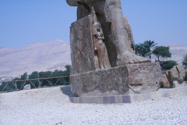 amenhotepIII%20008-normal.jpg