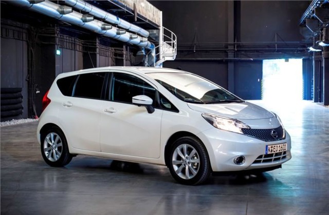 Nissan%20Note%202013%20%2822%29.jpg