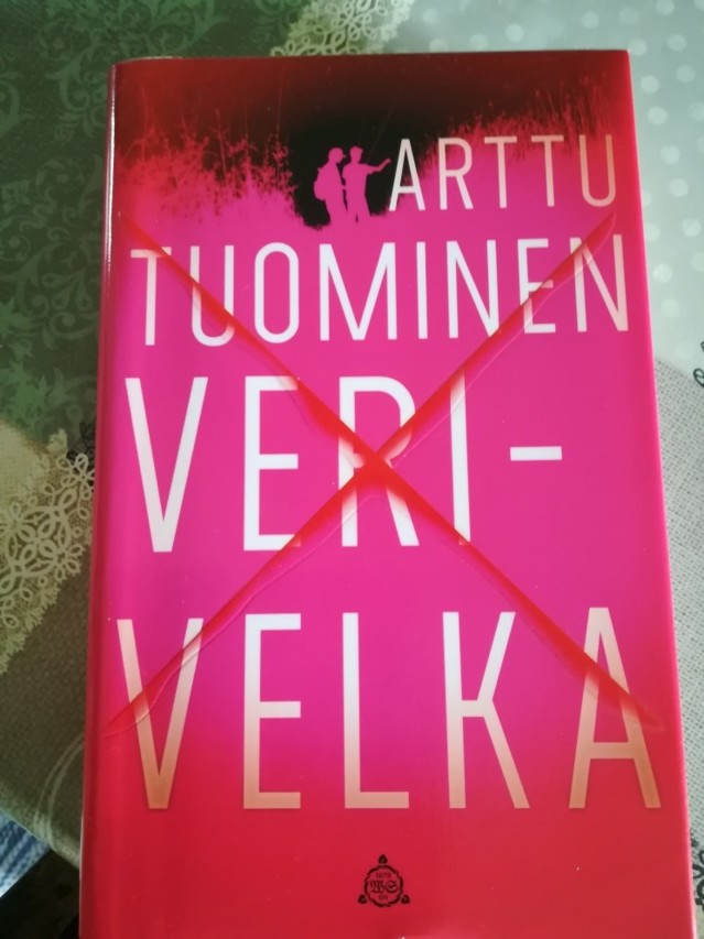 kirja%20tuominen%20verivelka.jpg