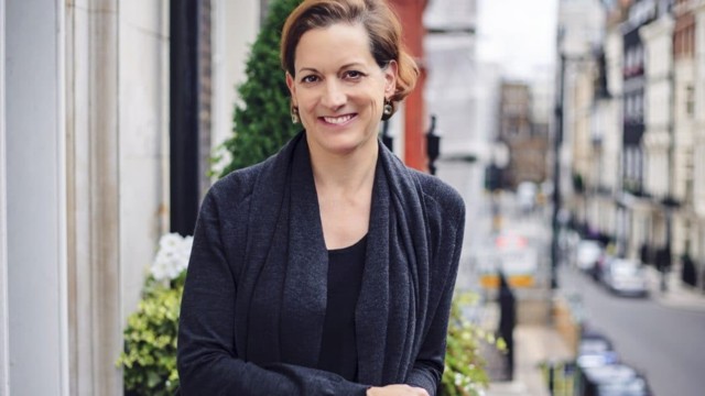 Anne_Applebaum-1118x629.jpg